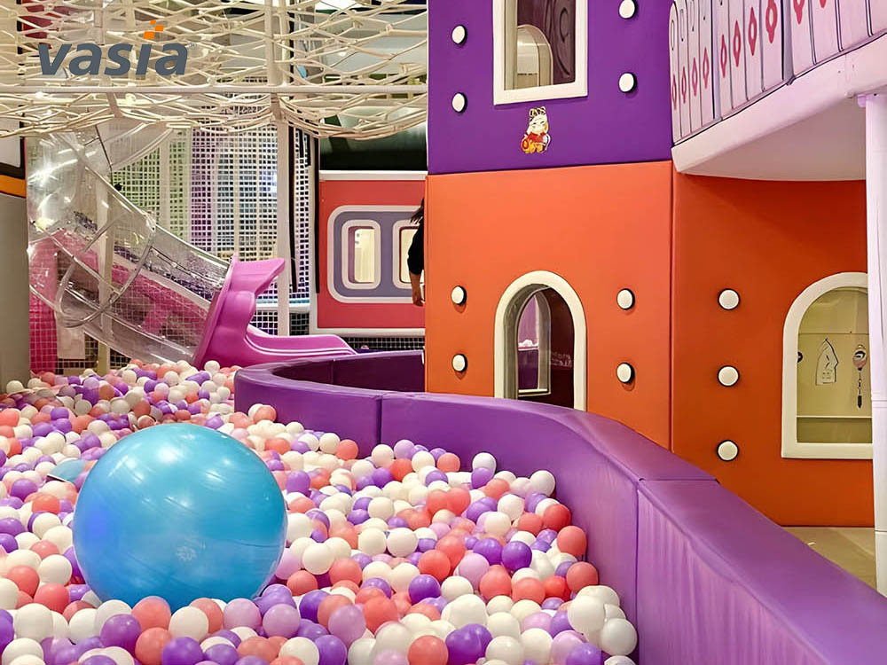  Indoor Playground M0026